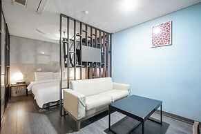 Design Hotel Tteulaen