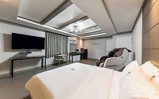 Iksan HOTEL G7
