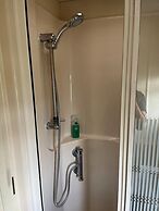 House Sleeps 8 With Sea View and Parking