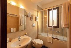 ARBORIS BELLI HOTEL