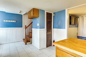 Near I-95 & Rhode Island Border! Pet-friendly Home