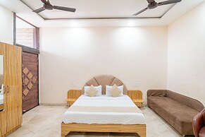 Hotel Entry Point