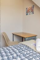 Spacious 4-bed House Guildford Free Parking