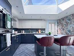 6 Bedroom Victorian Townhouse in Central Harrogate