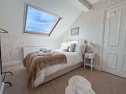 6 Bedroom Victorian Townhouse in Central Harrogate