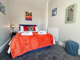 6 Bedroom Victorian Townhouse in Central Harrogate