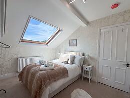 6 Bedroom Victorian Townhouse in Central Harrogate