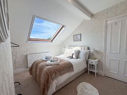 6 Bedroom Victorian Townhouse in Central Harrogate