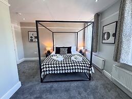 6 Bedroom Victorian Townhouse in Central Harrogate