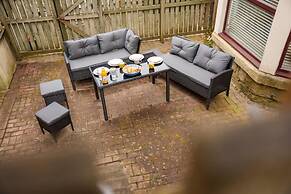 Central Harrogate 2 Bed Apartment With Patio