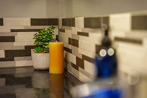 Central Harrogate 2 Bed Apartment With Patio