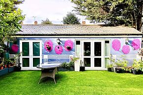 Windsor 5-bed House - Stroll to Castle - Sleeps 13
