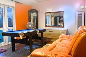Windsor 5-bed House - Stroll to Castle - Sleeps 13