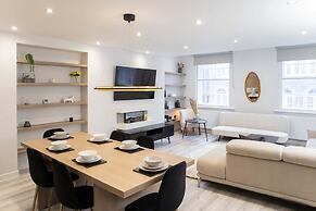 Central Leeds Apartment by Station - Sleeps 7
