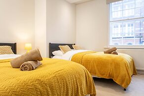 Central Leeds Apartment by Station - Sleeps 7