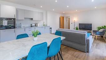 Seafront Penthouse w/ Balcony Central Brighton
