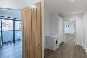 Seafront Penthouse w/ Balcony Central Brighton