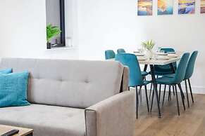 Seafront Penthouse w/ Balcony Central Brighton