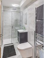 Seafront Penthouse w/ Balcony Central Brighton