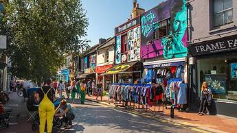 Seafront Penthouse w/ Balcony Central Brighton
