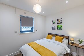 Seafront Penthouse w/ Balcony Central Brighton