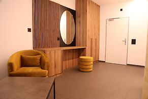 Rhein Suites