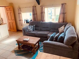 Near Rhosneigr - Sleeps 2 - Pets and Parking