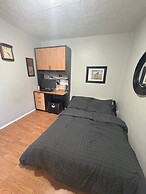 Quiet Heritage Bungalow Entire Home Geodome