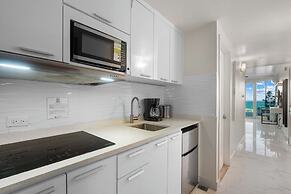 Condado Lagoon - Lux Waterfront Studios