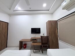 Hotel SR Executive Akola