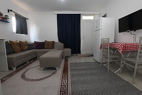 Hillside Apart Hotel & Side