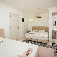 Hillside Apart Hotel & Side