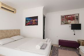 Hillside Apart Hotel & Side