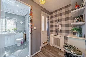 Charming Middleton Apartment Sleeps 2