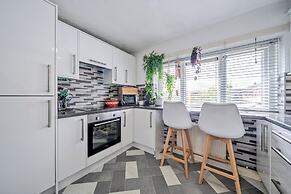 Charming Middleton Apartment Sleeps 2
