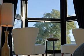 The Tall Trees Hotel