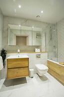 Spacious 3-bed Retreat Modern Super Central