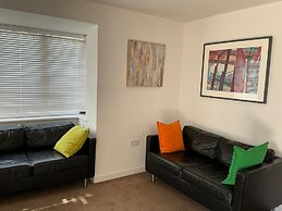 House Sleeps 8 With Wifi