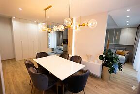 Riverside Premium Apart with Oder Views