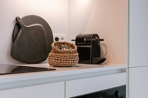 Luxury Seaview Stay With Free Private Parking