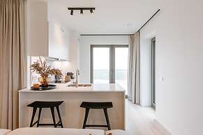 Luxury Seaview Stay With Free Private Parking