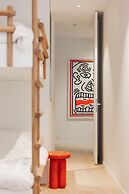Nosso Logies - Bright Seaside Apartment for 6