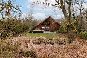 Anna-helena - Cosy Wooden Chalet in the Forest