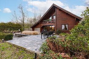 Anna-helena - Cosy Wooden Chalet in the Forest