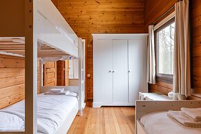 Anna-helena - Cosy Wooden Chalet in the Forest