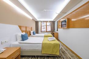 Bulvar Hotel