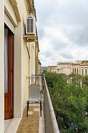 Not Ordinary Apartment by Wonderful Italy