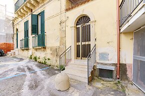Not Ordinary Apartment by Wonderful Italy