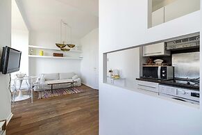 Air-conditioned Seafront Apartment - Nice