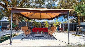 Home Near Hard Rock w BBQ Pool Table
